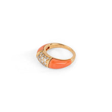 Charger l&#39;image dans la galerie, Bague Van Cleef &amp; Arpels, collection Philippine en or jaune et corail
