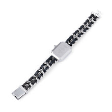 Charger l'image dans la galerie, Montre Chanel Ma première en métal argenté