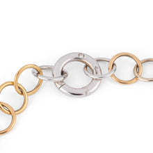 Charger l'image dans la galerie, Collier de la Maison Pomellato modèle Lucciole en or jaune et gris.