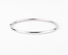 Charger l'image dans la galerie, Bracelet jonc en or gris serti de 3 lignes de diamant