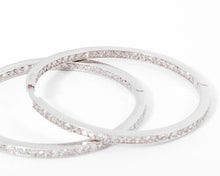 Charger l'image dans la galerie, Créoles sur or gris entièrement pavées de diamants