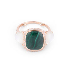 Charger l'image dans la galerie, Bague en or jaune malachite,nacre et diamants