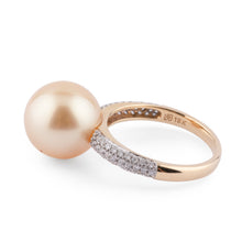 Charger l'image dans la galerie, Bague en or jaune, ornée d'une perle de culture Gold des mers du sud
