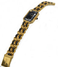 Charger l'image dans la galerie, Montre Chanel ma première en métal doré