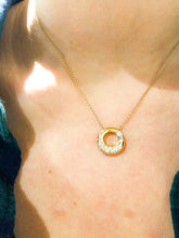 Charger l'image dans la galerie, Collier signé de la maison Chaumet modèle anneau