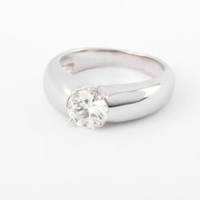 Charger l'image dans la galerie, Bague or gris ornée d'un diamant taille moderne