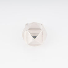 Charger l&#39;image dans la galerie, Bague en argent de la maison Hermès collection collier de chien rock
