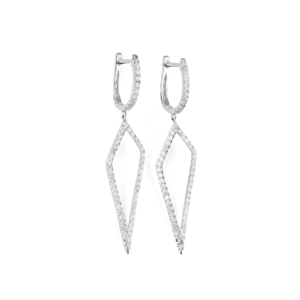 Boucles d'oreilles en gris  à formes géométriques ajourées,pavées de diamant