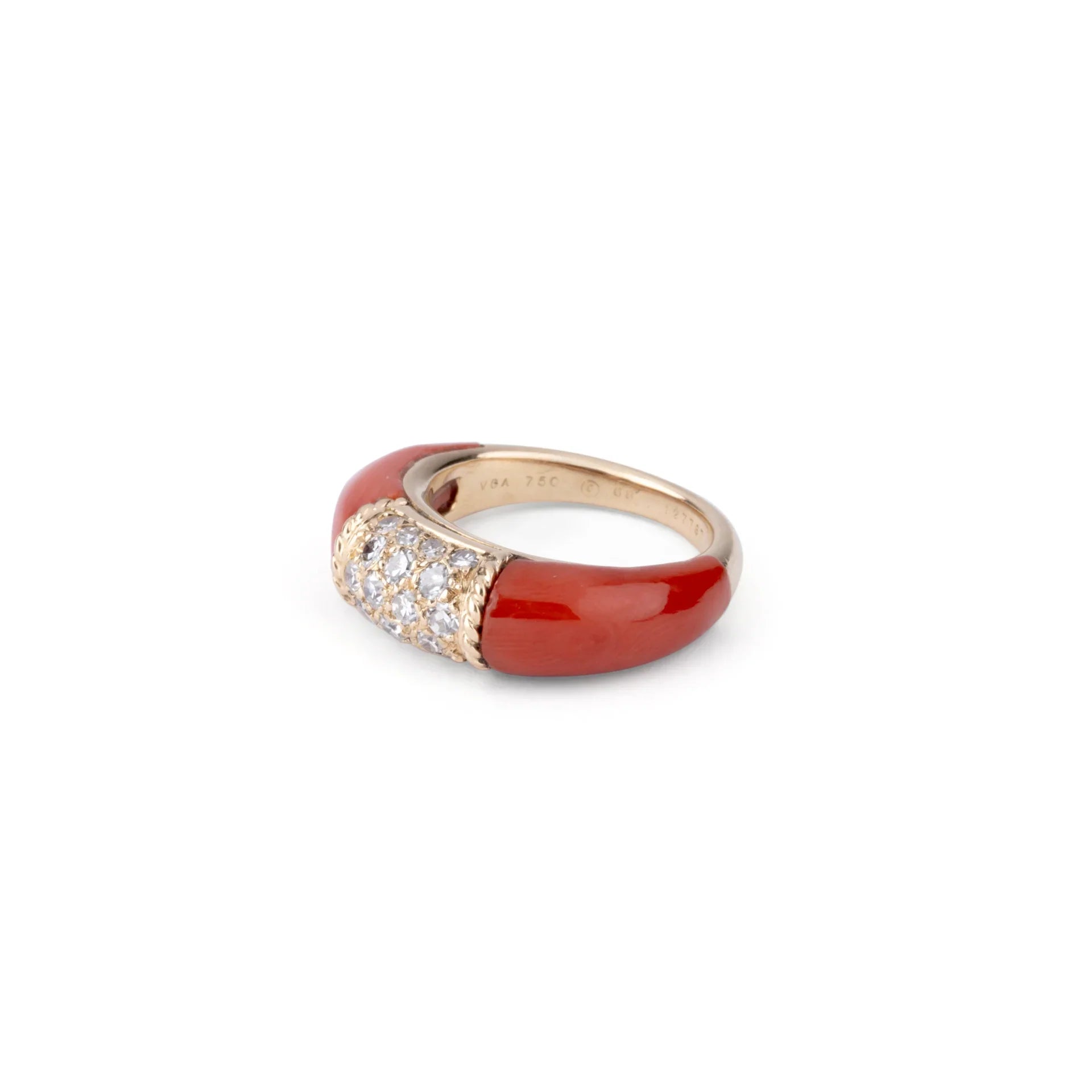 Bague Van Cleef &amp; Arpels, collection Philippine en corail