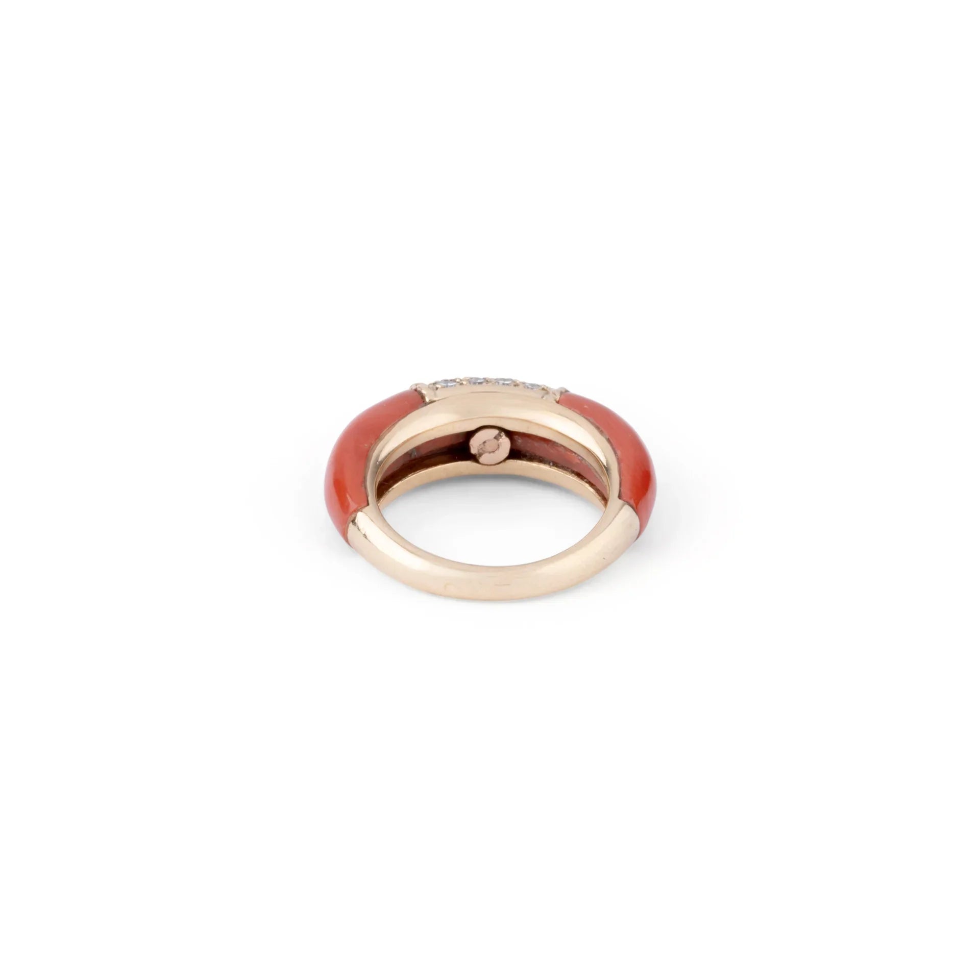 Bague Van Cleef &amp; Arpels, collection Philippine en corail