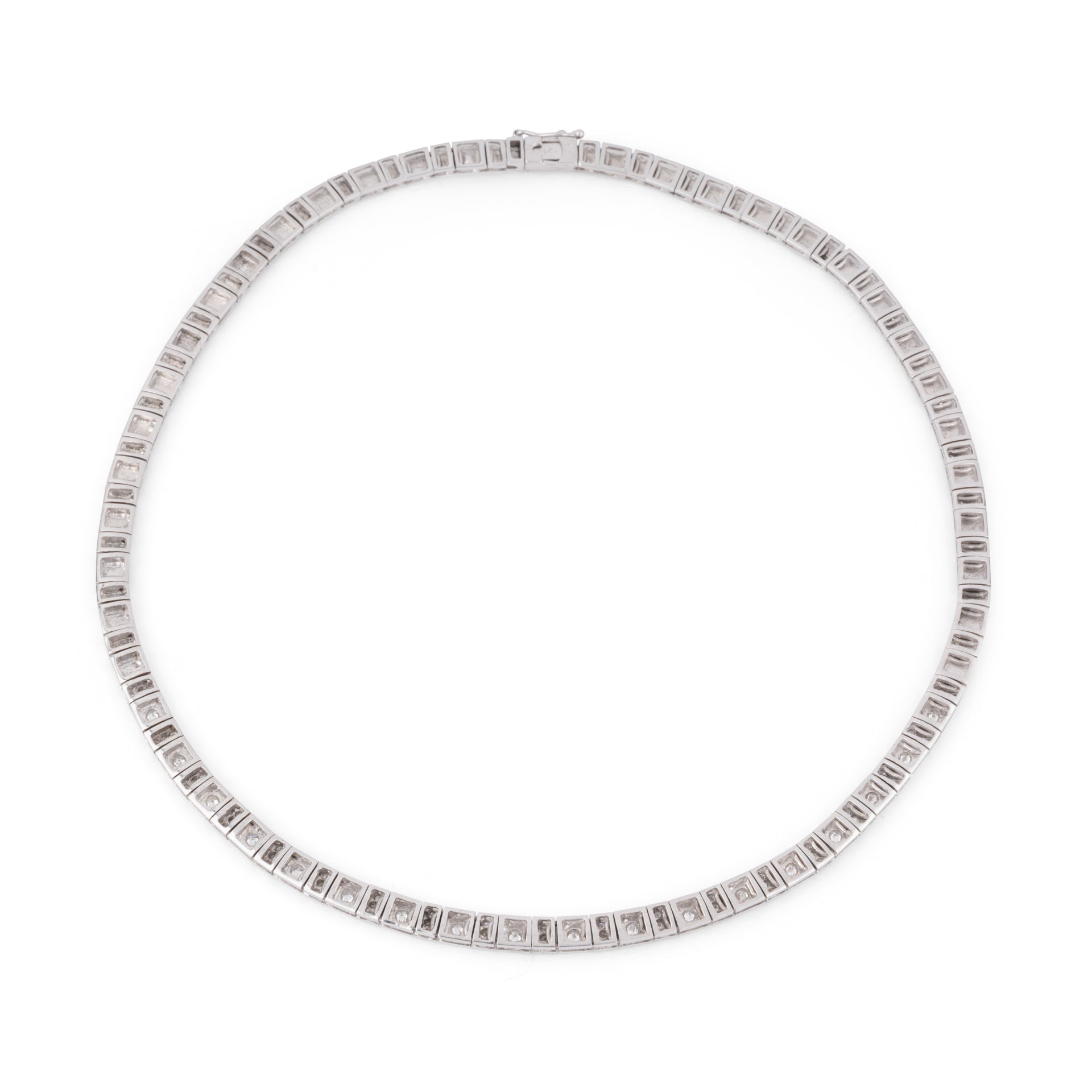 Collier en or gris et diamant