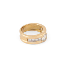 Charger l&#39;image dans la galerie, Bague solitaire ornée d&#39;un diamant taille brillant d&#39;environ 1,21 cts
