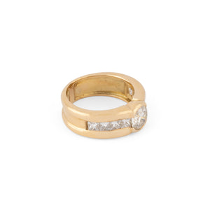 Bague solitaire ornée d'un diamant taille brillant d'environ 1,21 cts