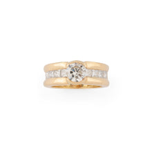 Charger l&#39;image dans la galerie, Bague solitaire ornée d&#39;un diamant taille brillant d&#39;environ 1,21 cts
