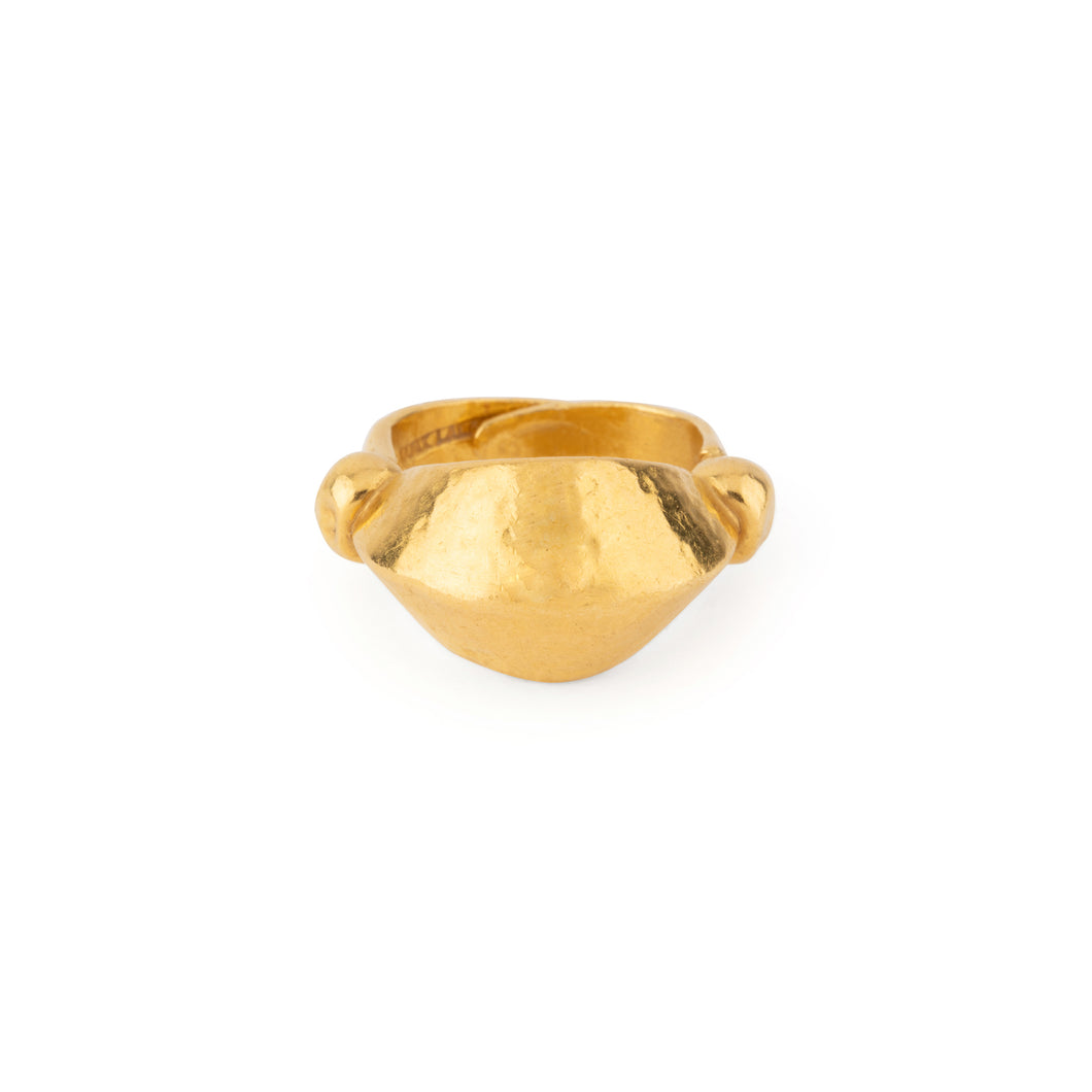 Bague en or 22k du créateur grec Ilias Lalaounis.
