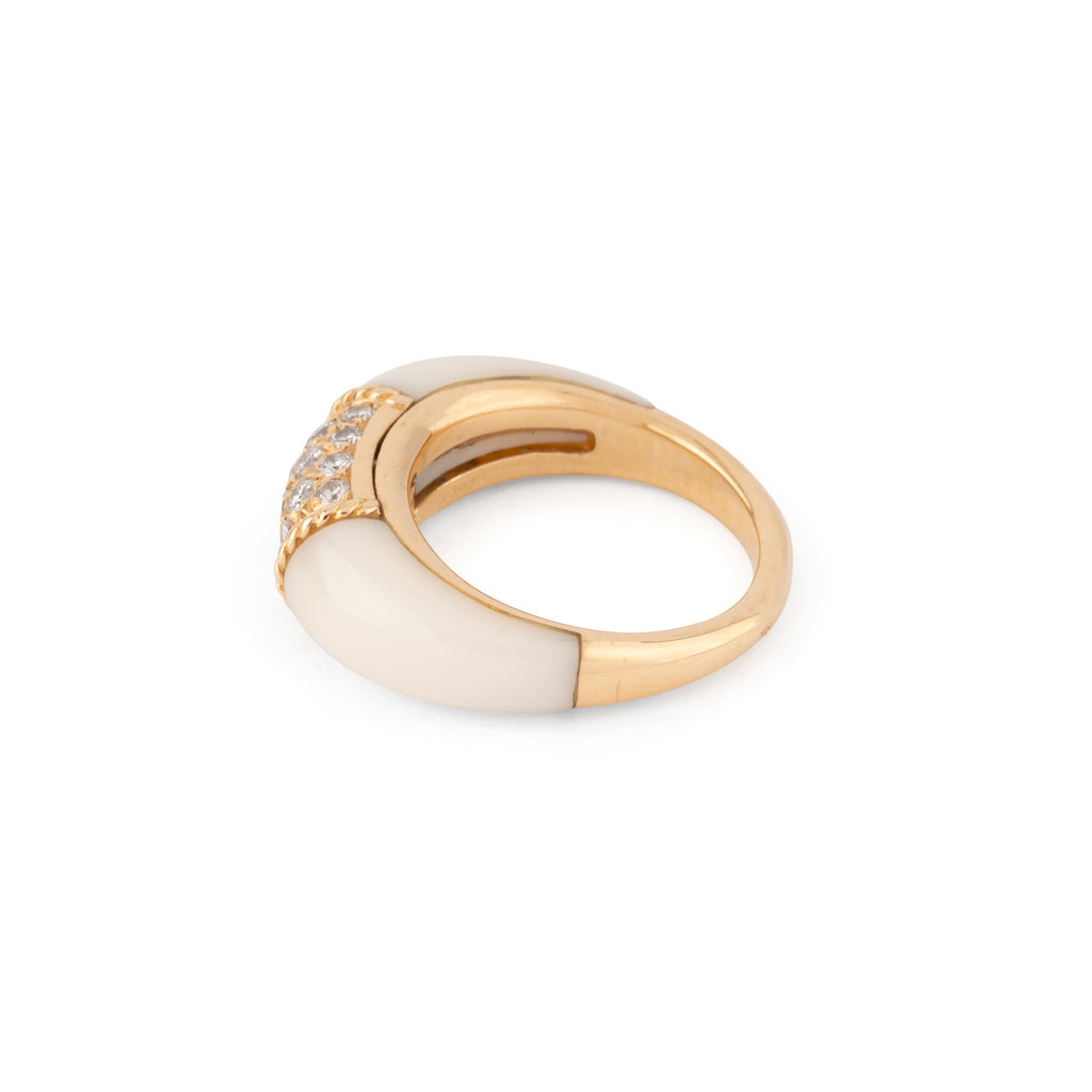 Bague Van Cleef & Arpels Philippine en corail blanc