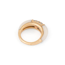Charger l&#39;image dans la galerie, Bague Van Cleef &amp; Arpels Philippine en or jaune et Ivoire
