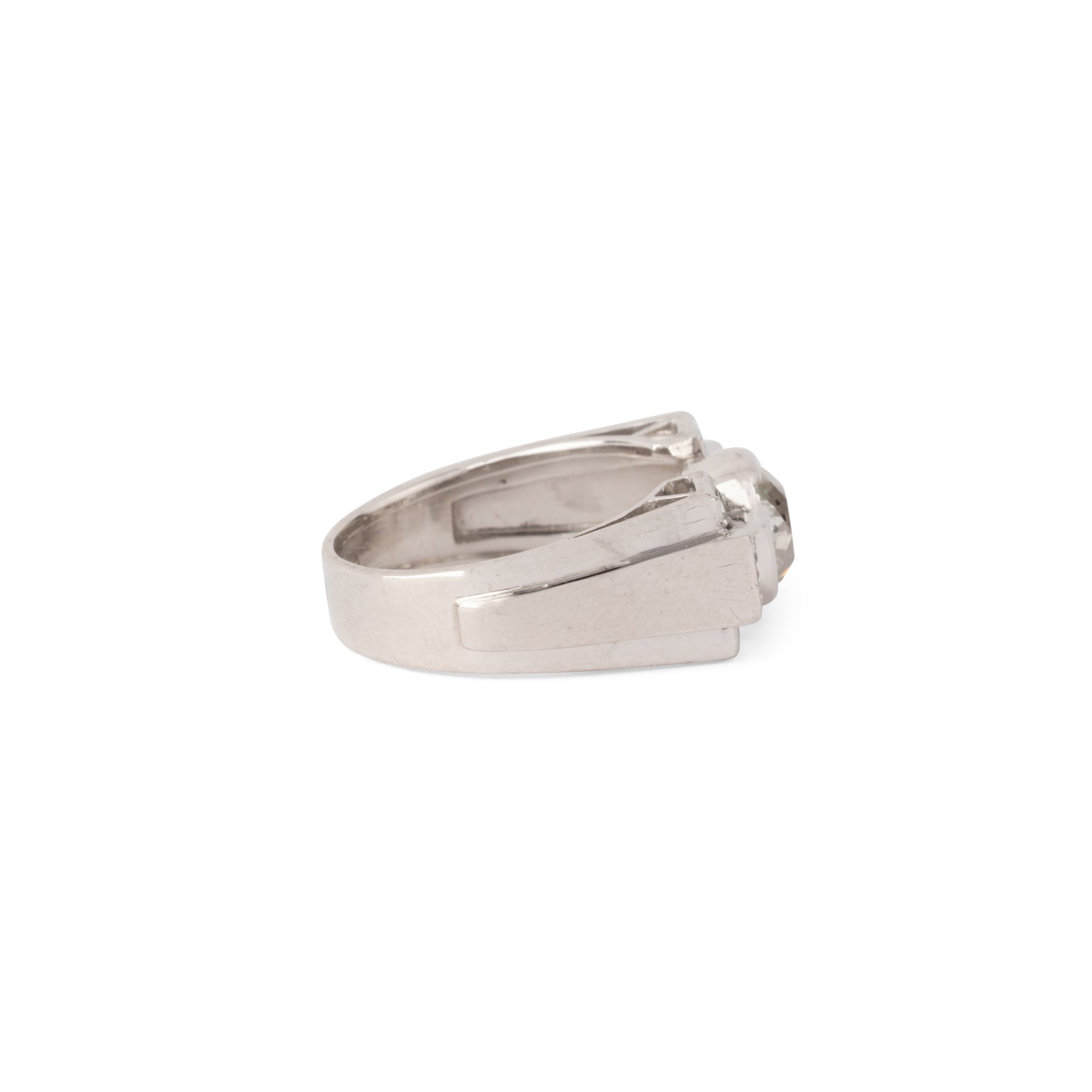 Art Deco platinum and diamond ring
