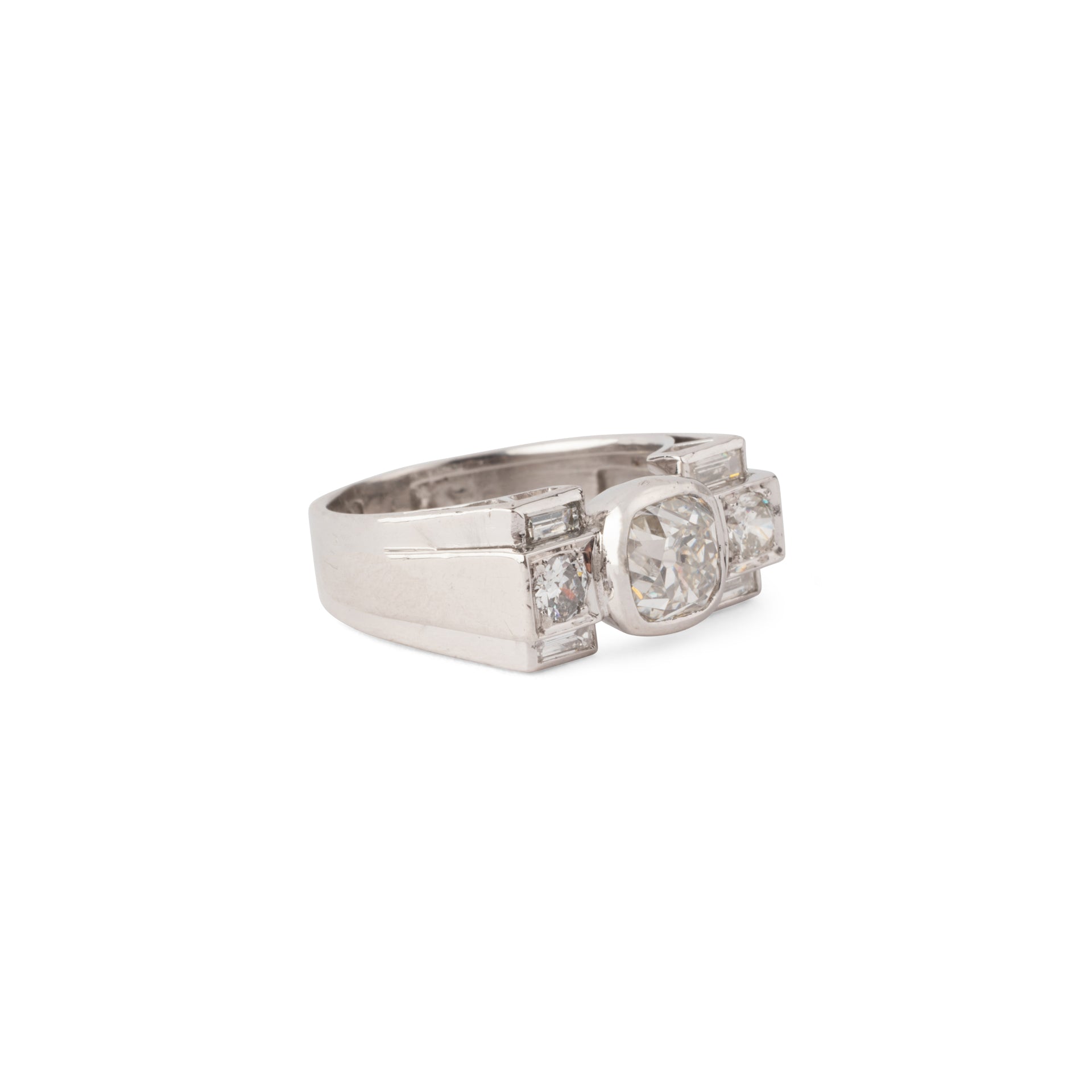 Art Deco platinum and diamond ring