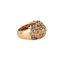 Charger l&#39;image dans la galerie, Bague 3 ors ornée de décor floral intercalée de diamant

