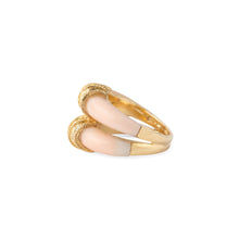 Charger l&#39;image dans la galerie, Bague double anneaux en corail peau d&#39;ange sur or jaune
