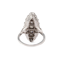Charger l&#39;image dans la galerie, Bague marquise en or gris entièrement sertie de diamants
