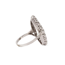 Charger l&#39;image dans la galerie, Bague marquise en or gris entièrement sertie de diamants
