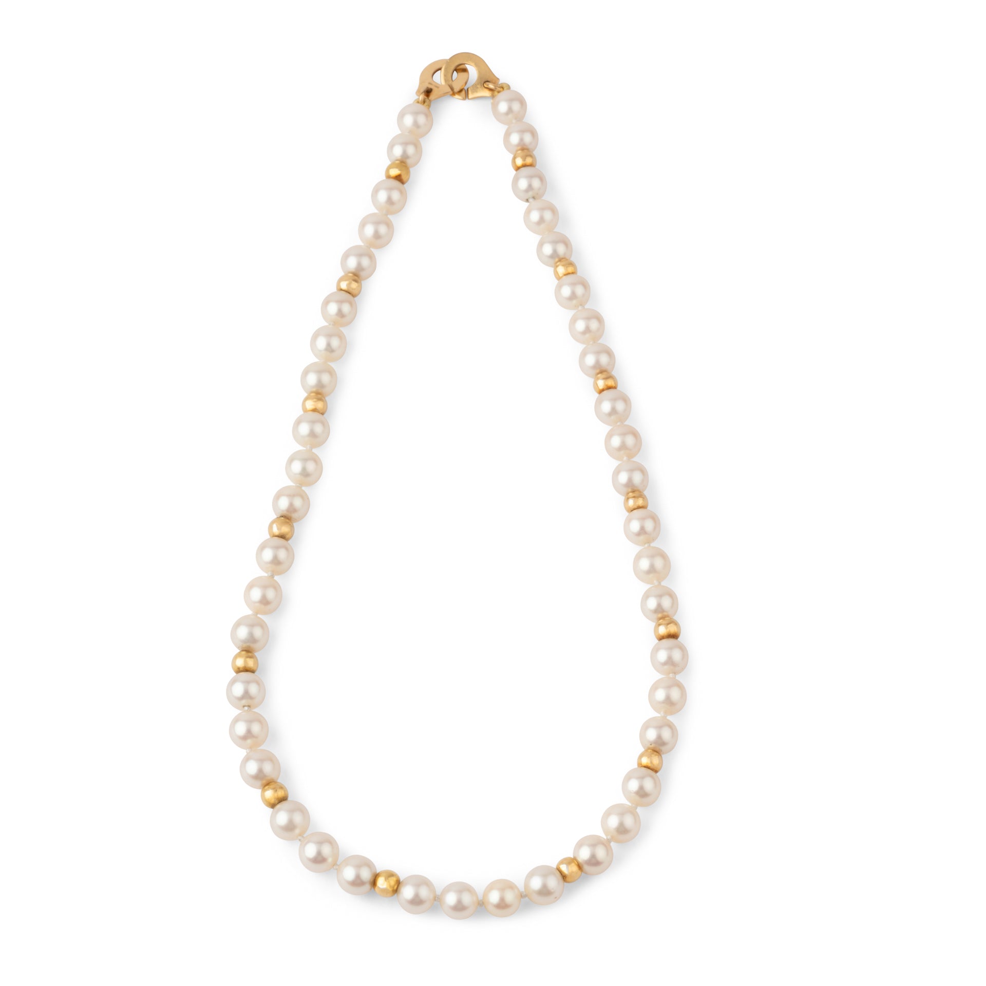 Collier perles Akoya et boule d'or fermoir menottes de la maison Dinh Van