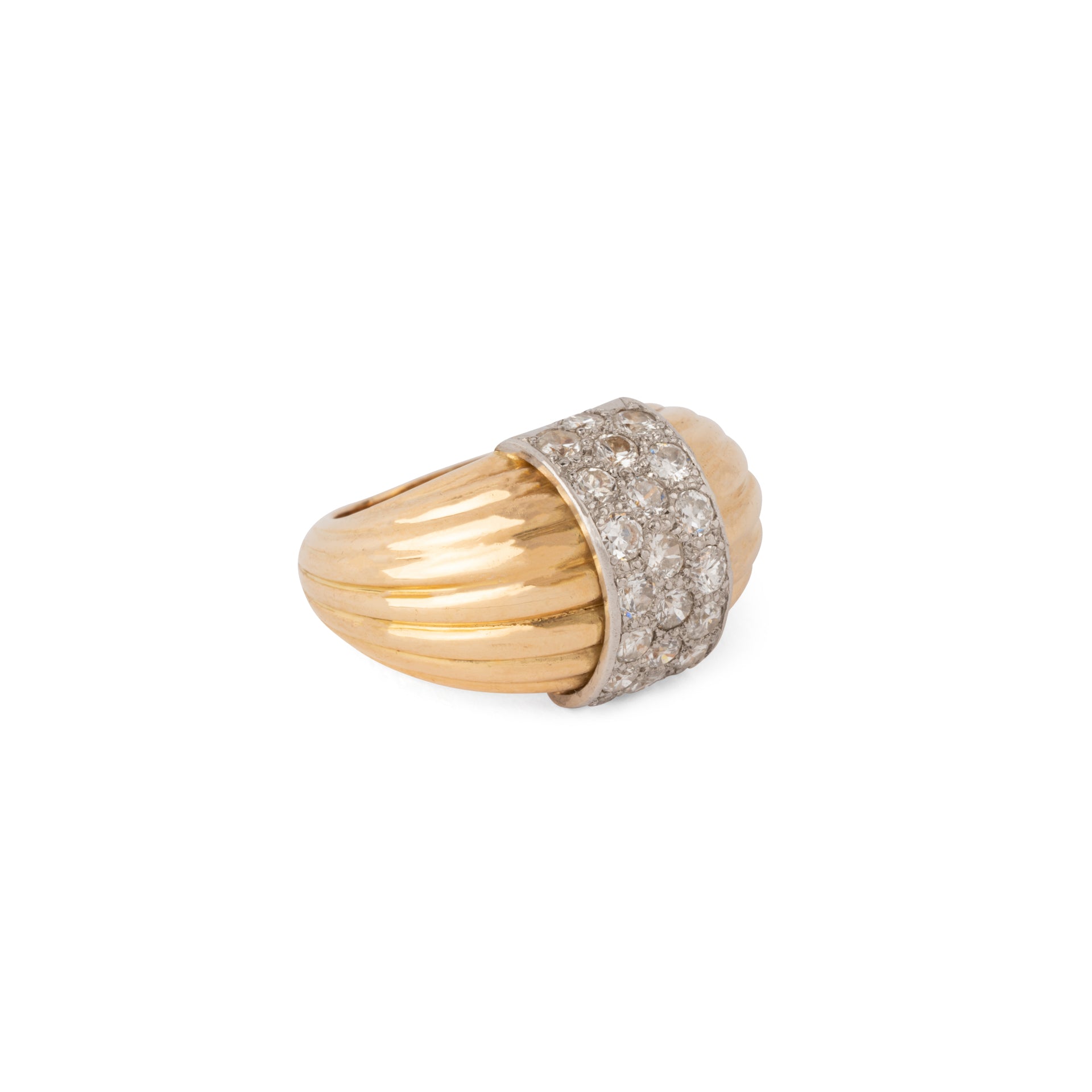 Bague  or jaune et platine godronnée diamant