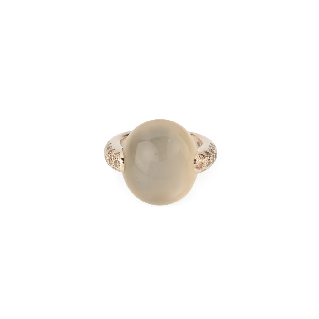 Bague or gris modèle Luna de la maison Pomellato en calcédoine et diamant.