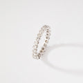 Alliance en or gris sertie de diamant