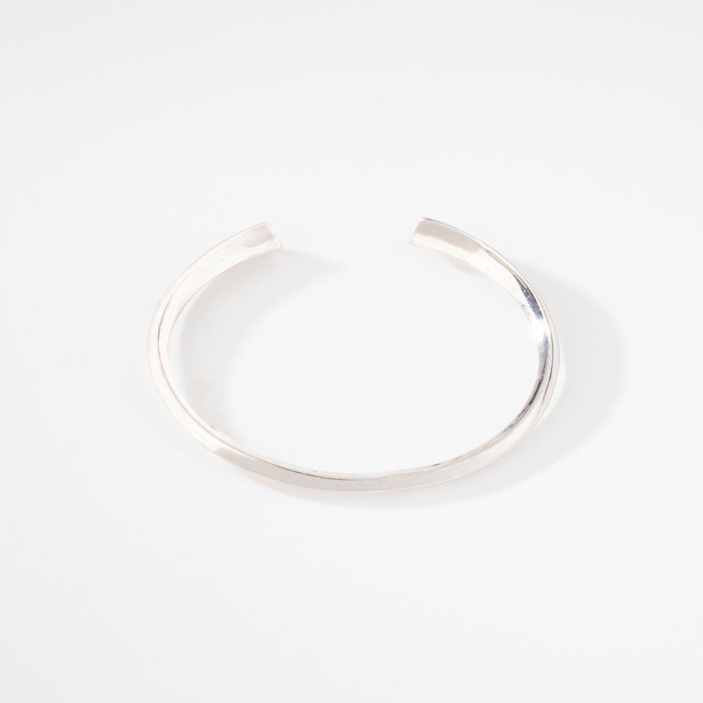 Bracelet jonc serti de petits diamants