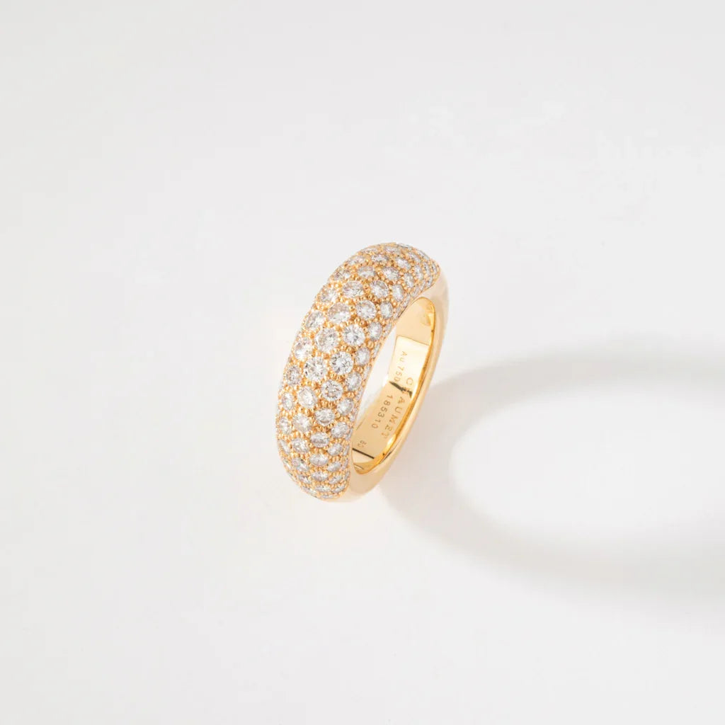 Bague jonc or jaune  en diamant de la maison Chaumet