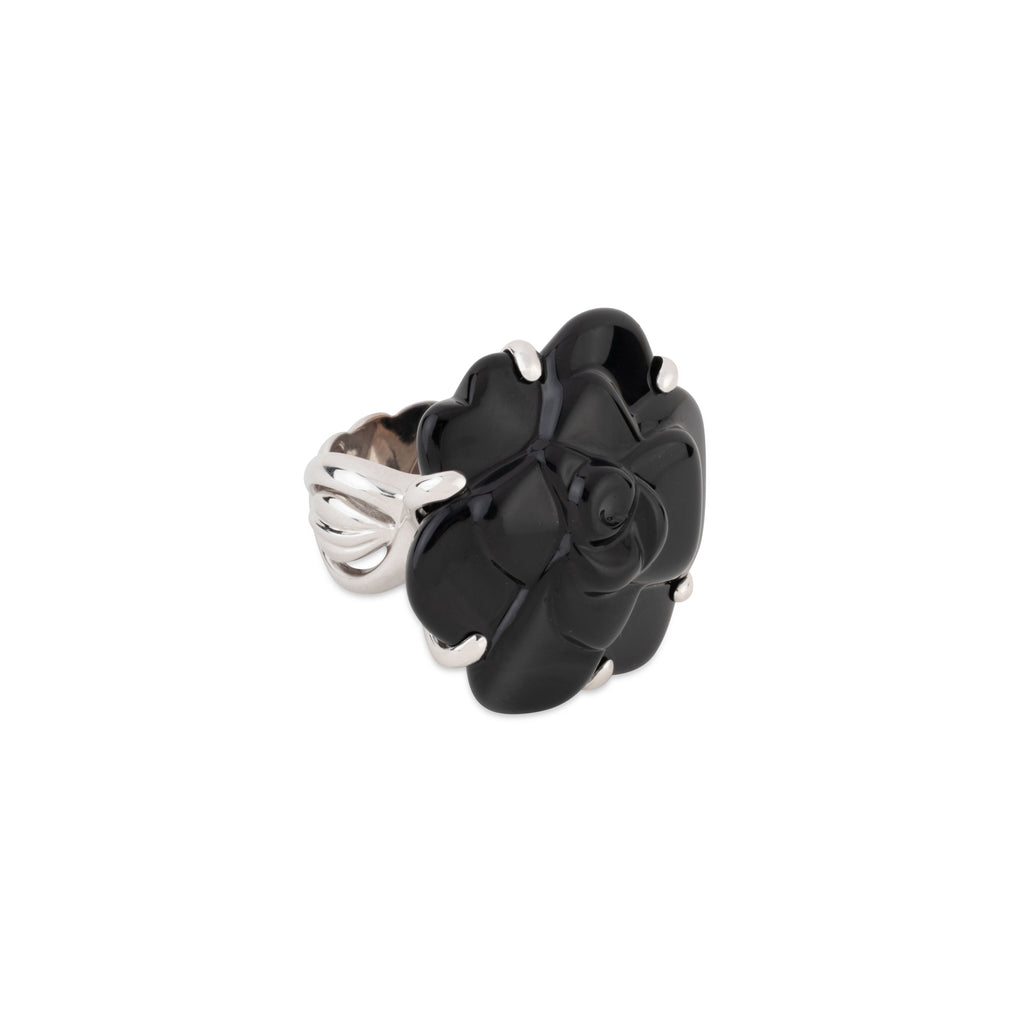 Bague Chanel or gris Camelia Onyx