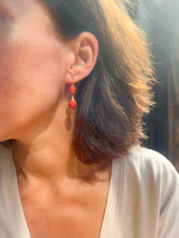 Charger l&#39;image dans la galerie, Boucles d&#39;oreilles en corail sur or jaune Nap III
