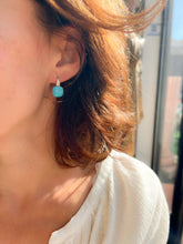 Charger l&#39;image dans la galerie, Boucles d&#39;oreilles Pomellato modèle Capri en or gris et turquoise

