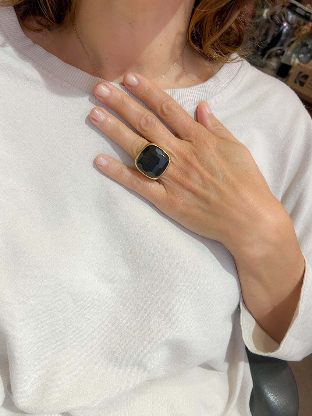 Ring from the Italian house Pomellato, Victoria model