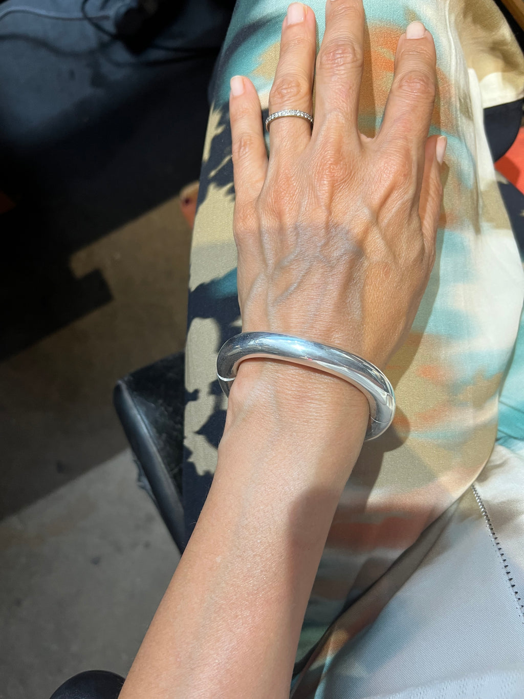 Bracelet jonc en argent de la maison Hermès,modèle Lima