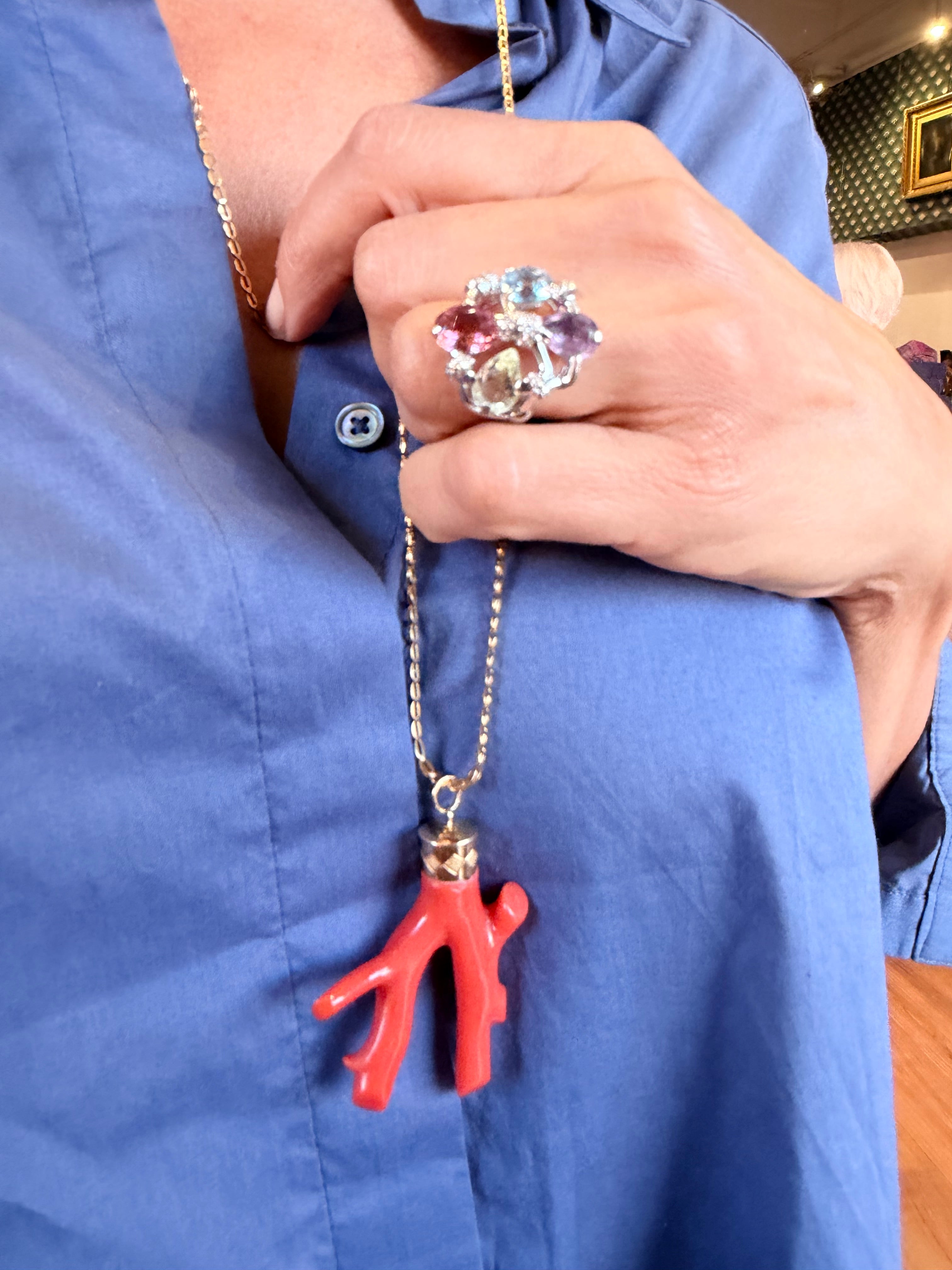Bague Chanel "Vénitienne" avec pierres fines