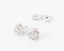 Charger l&#39;image dans la galerie, Boucles d&#39;oreilles en gris formant des cœurs, pavée de diamant
