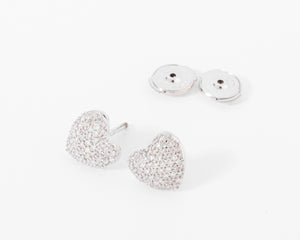 Boucles d'oreilles en gris formant des cœurs, pavée de diamant