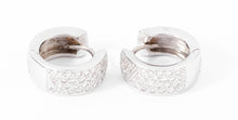 Charger l&#39;image dans la galerie, Boucles d&#39;oreilles en demi créole en or gris et diamant
