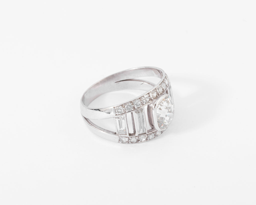 Bague en diamant et platine forme bandeau