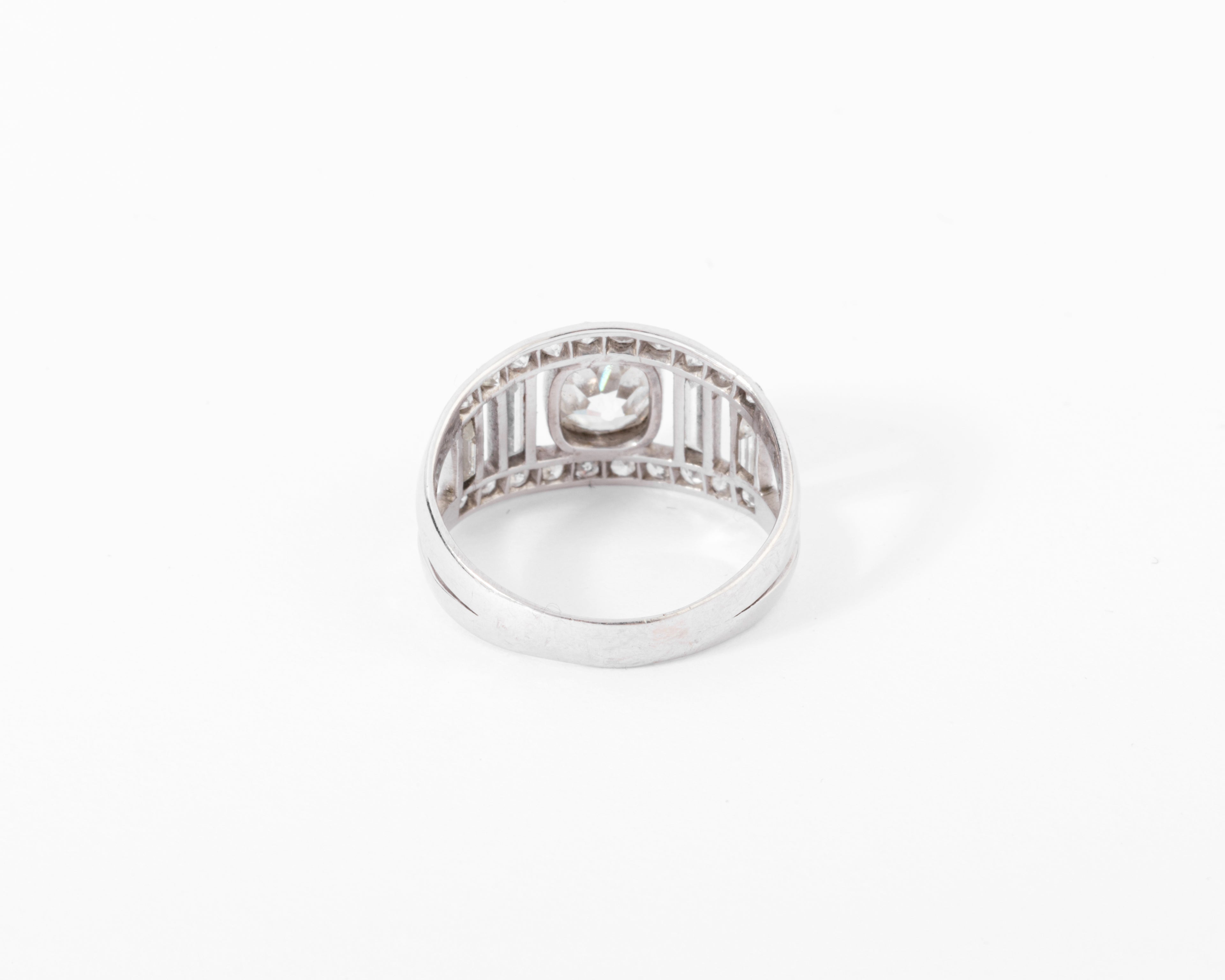 Bague en diamant et platine forme bandeau