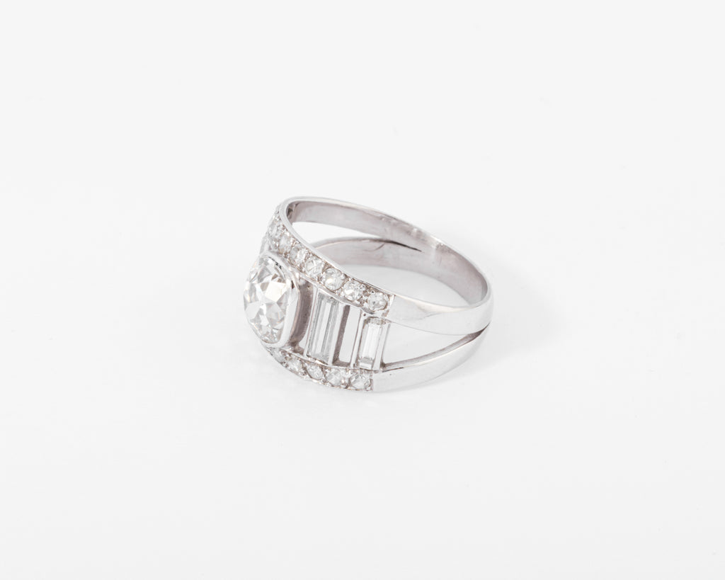 Bague en diamant et platine forme bandeau