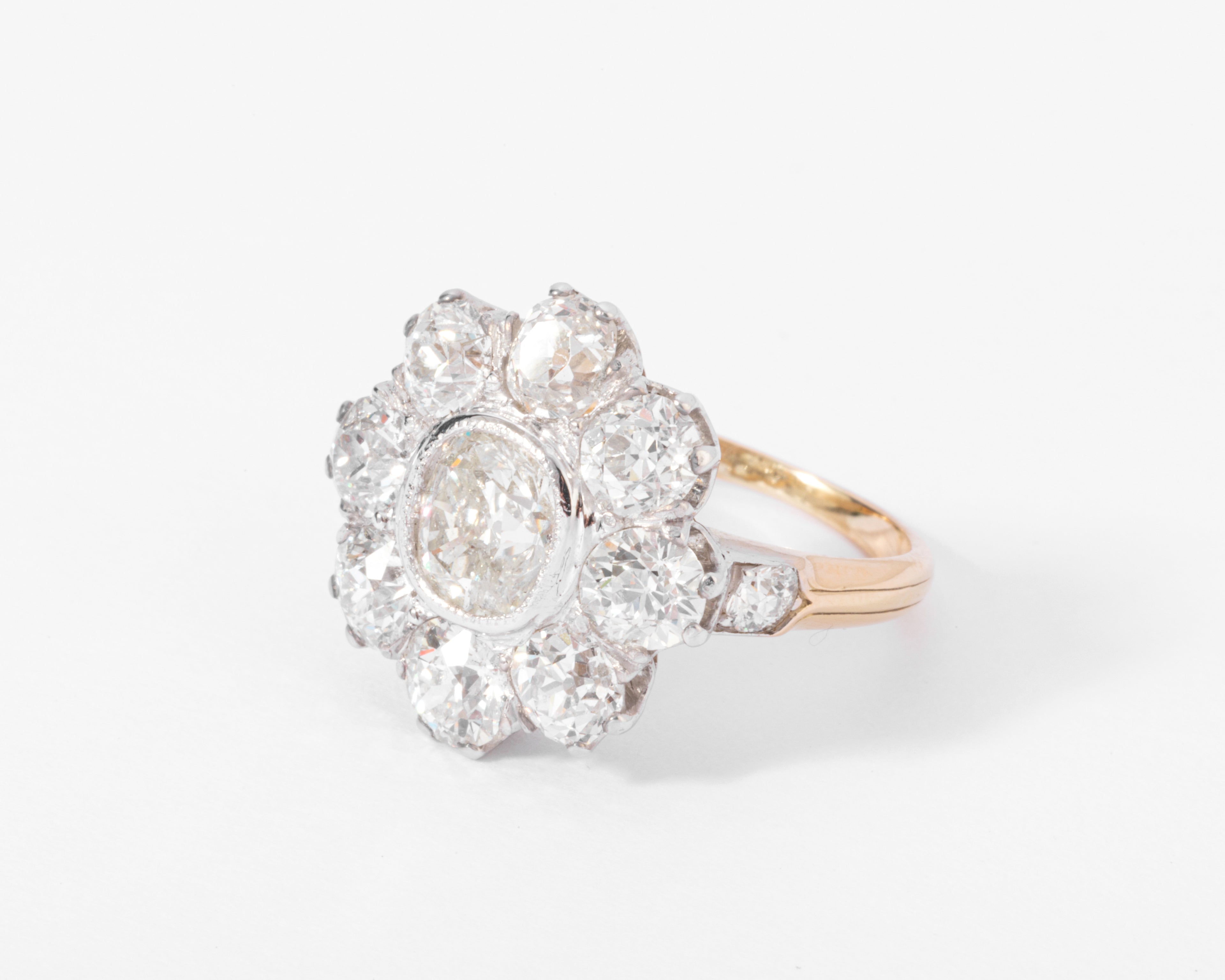 Bague marguerite en diamant