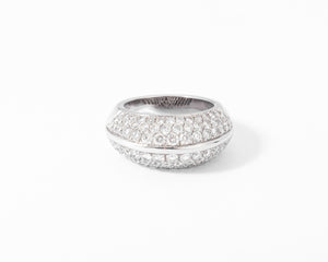 Bague jonc en or gris entièrement pavée de diamant
