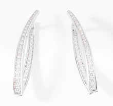Charger l&#39;image dans la galerie, Boucles d&#39;oreilles géométrique en diamant
