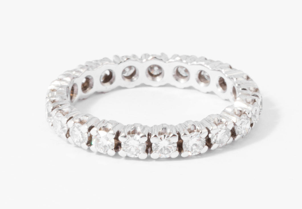 Alliance américaine en or gris et diamant