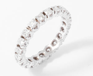 Alliance américaine en or gris et diamant